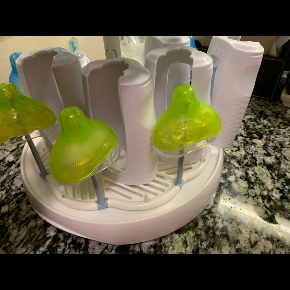 Kiinde twist feeding bottle
